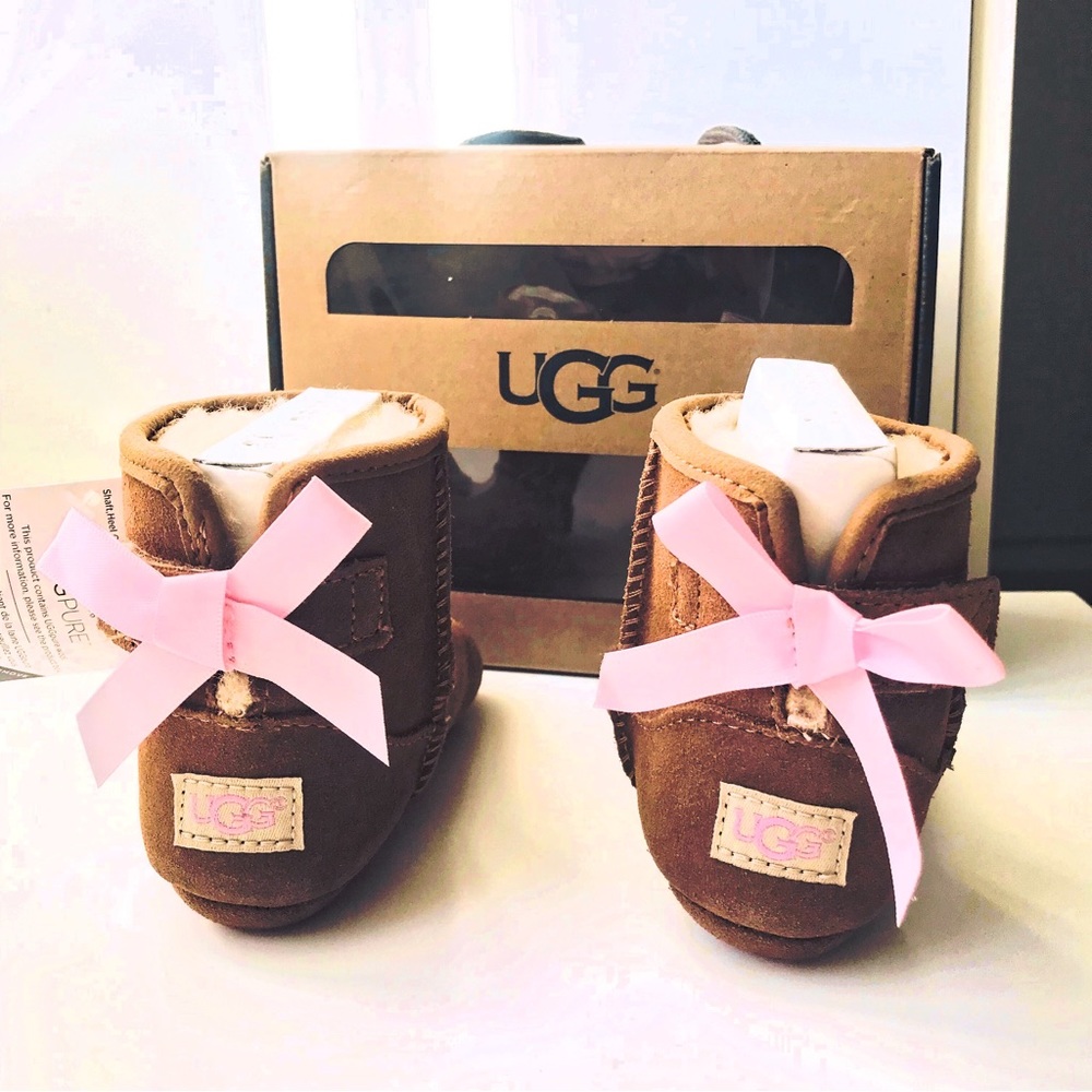 Baby Authentic girl Infant UGGs boots Brown, size 2/3 (6-12 months)